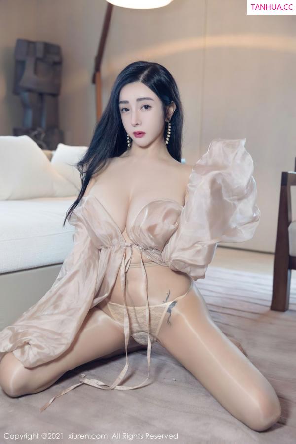允薾  [XiuRen]高清写真图 2021.10.27 No.4129 允薾第31张图片